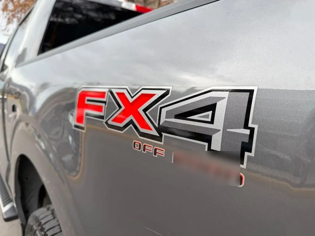 Ford F-150 5.0 Xlt Cc Dob. Cab. 4x4 At año 2023