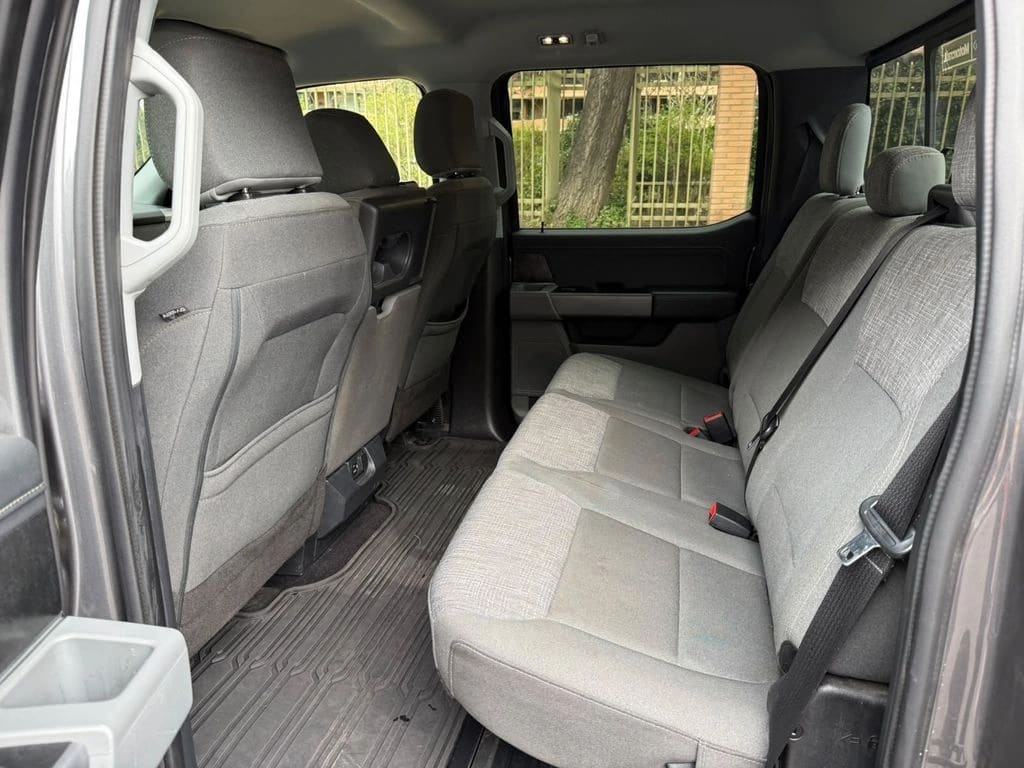Ford F-150 5.0 Xlt Cc Dob. Cab. 4x4 At año 2023