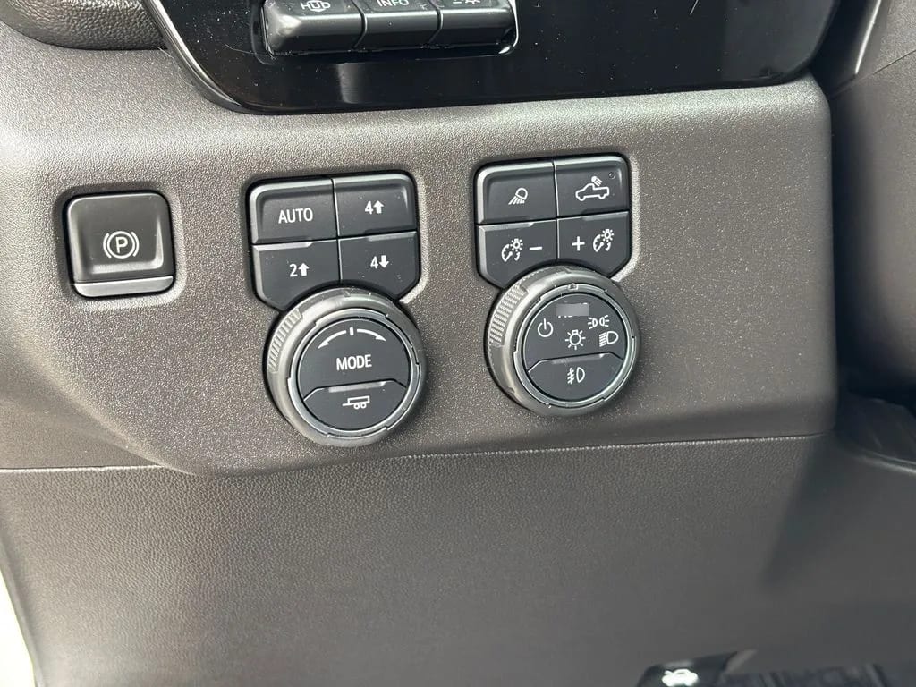 Chevrolet Silverado Silverado Zr2 6.2l año 2024