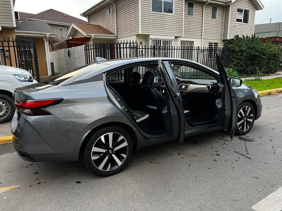 NISSAN VERSA 1.6 Exclusive At año 2023