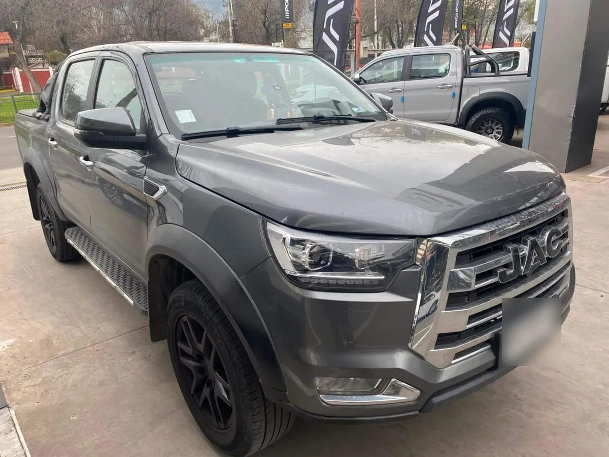 JAC T8 2.0 Luxury 4x2 Diesel Mt 4p año 2023