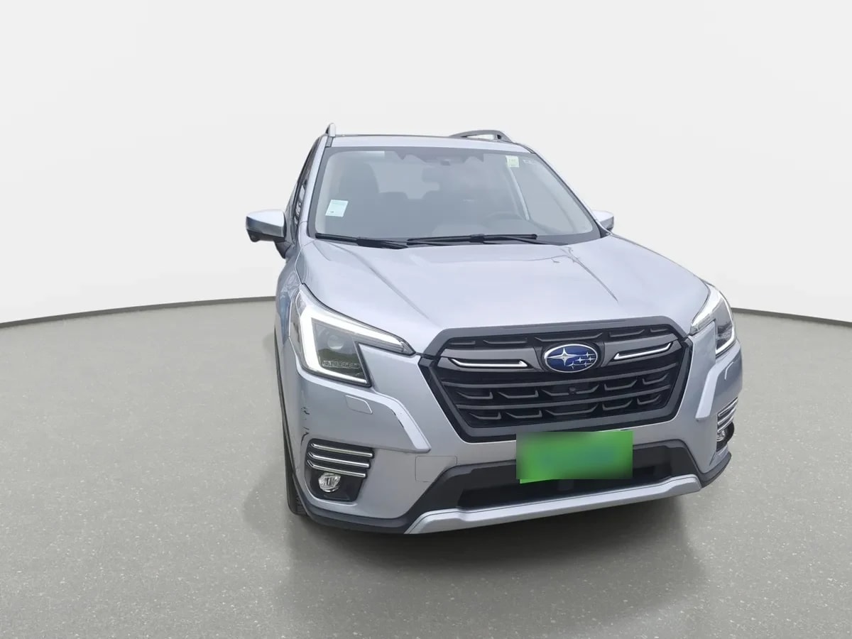 Subaru Forester 2.0i Limited Eyesight Awd At 5p año 2024