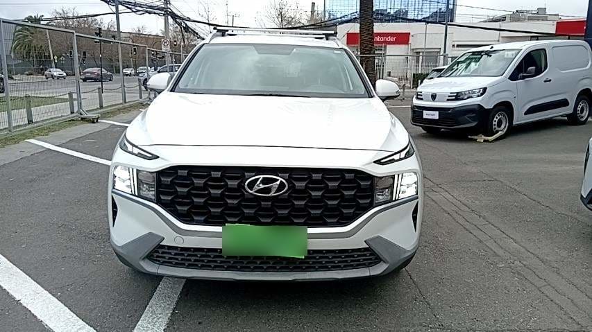 Hyundai Santa Fe 2.5 Plus Fl 2wd At 5p año 2023
