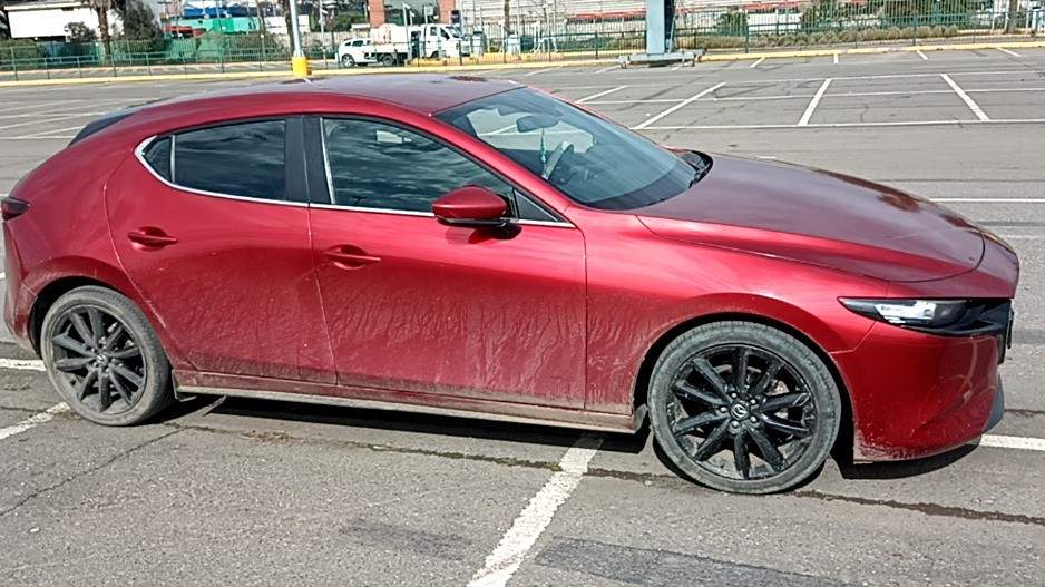 Mazda 3 2.0 V 4x2 Hb 6mt 5p año 2021