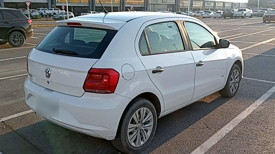Volkswagen Gol 1.6 Trendline 4x2 Hb Mt 5p año 2022