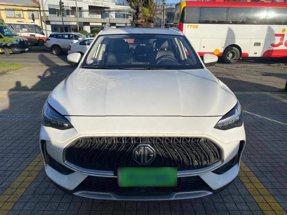 MG Hs 1.5t Dlx 2wd Dct At 5p año 2026