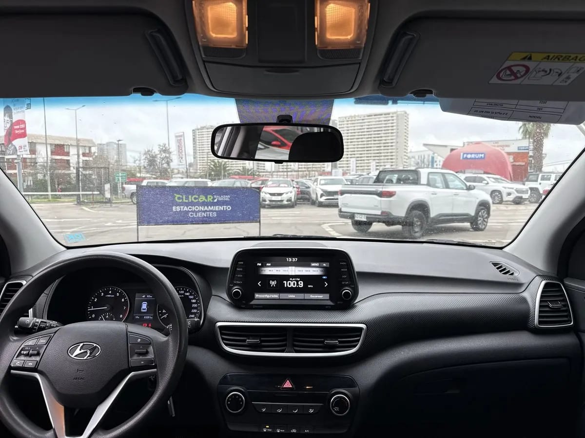 Hyundai Tucson 2.0 Plus Fl 4x2 Mt 5p año 2021