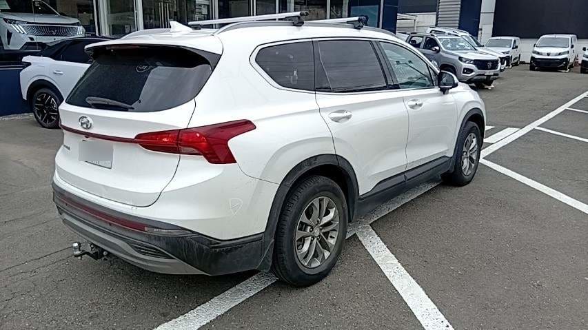 Hyundai Santa Fe 2.5 Plus Fl 2wd At 5p año 2023