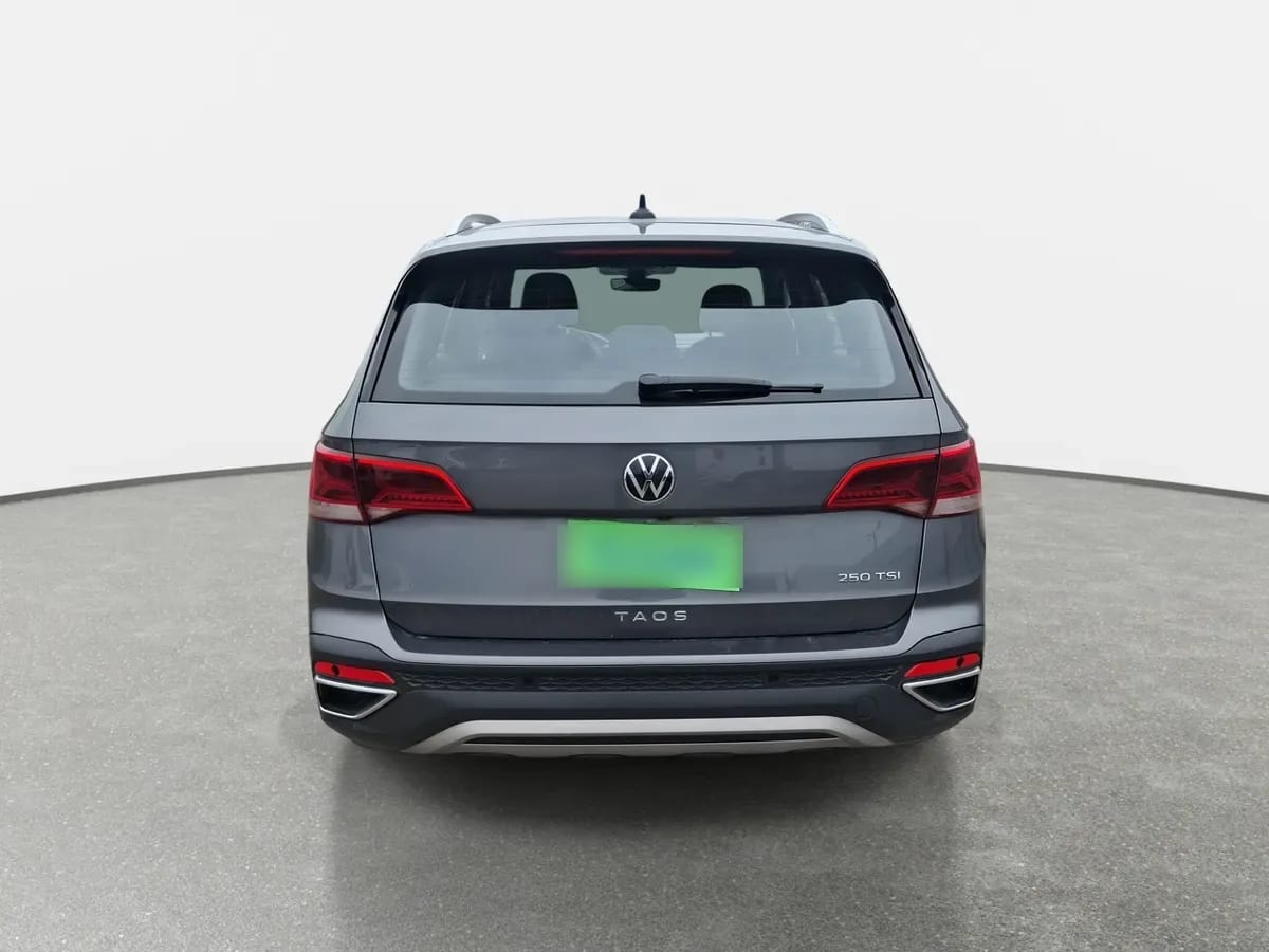 Volkswagen Taos 1.4 Tsi Highline 4x2 At 5p año 2024