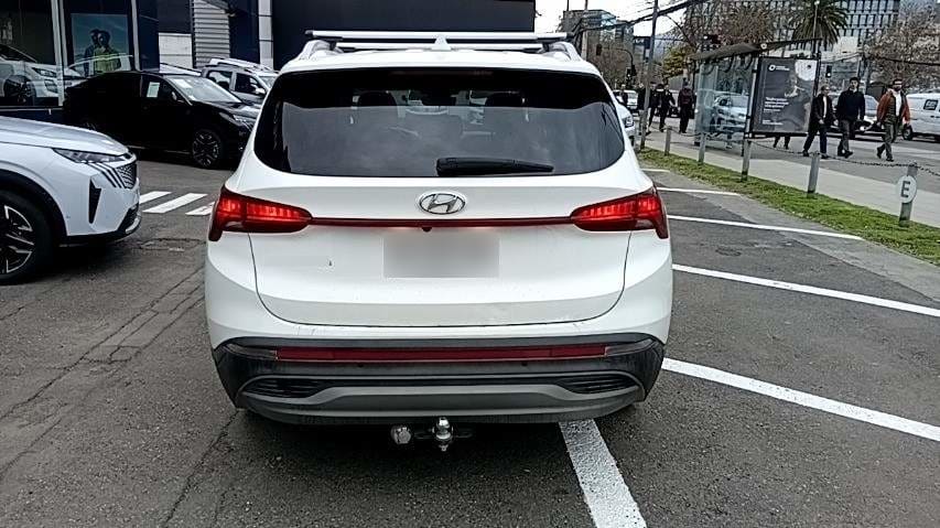 Hyundai Santa Fe 2.5 Plus Fl 2wd At 5p año 2023