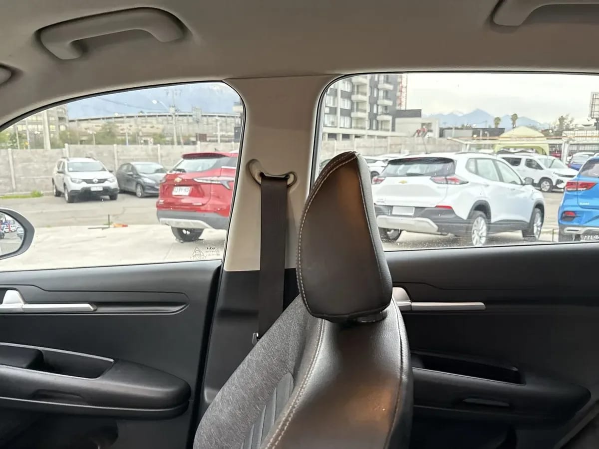 Kia Sonet 1.5 Ex 4x2 Ivt Ri At 5p año 2025