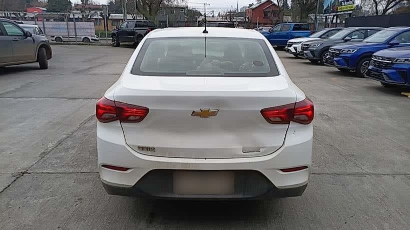 Chevrolet Onix 1.0t Lt 4x2 Sedan Mt 4p año 2021