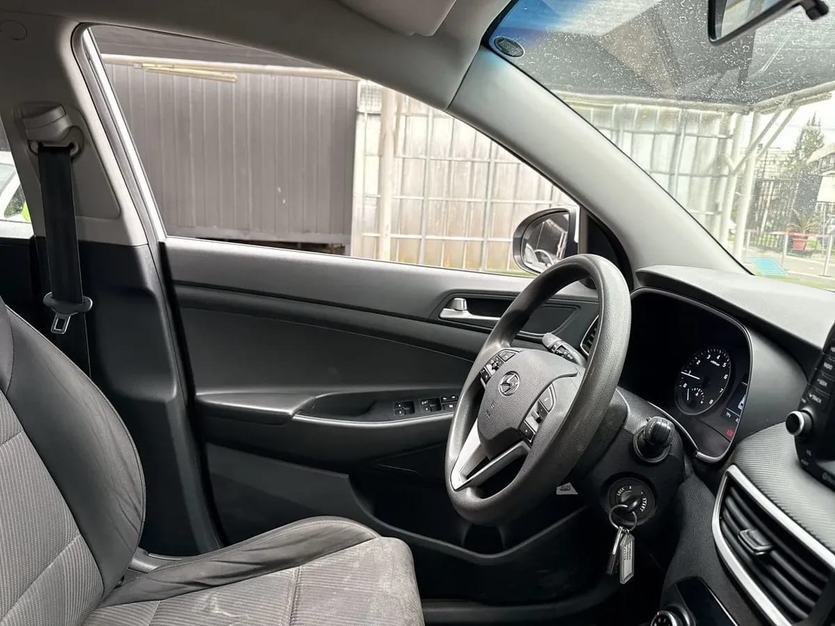 Hyundai Tucson 2.0 Plus Fl 4x2 Mt 5p año 2021