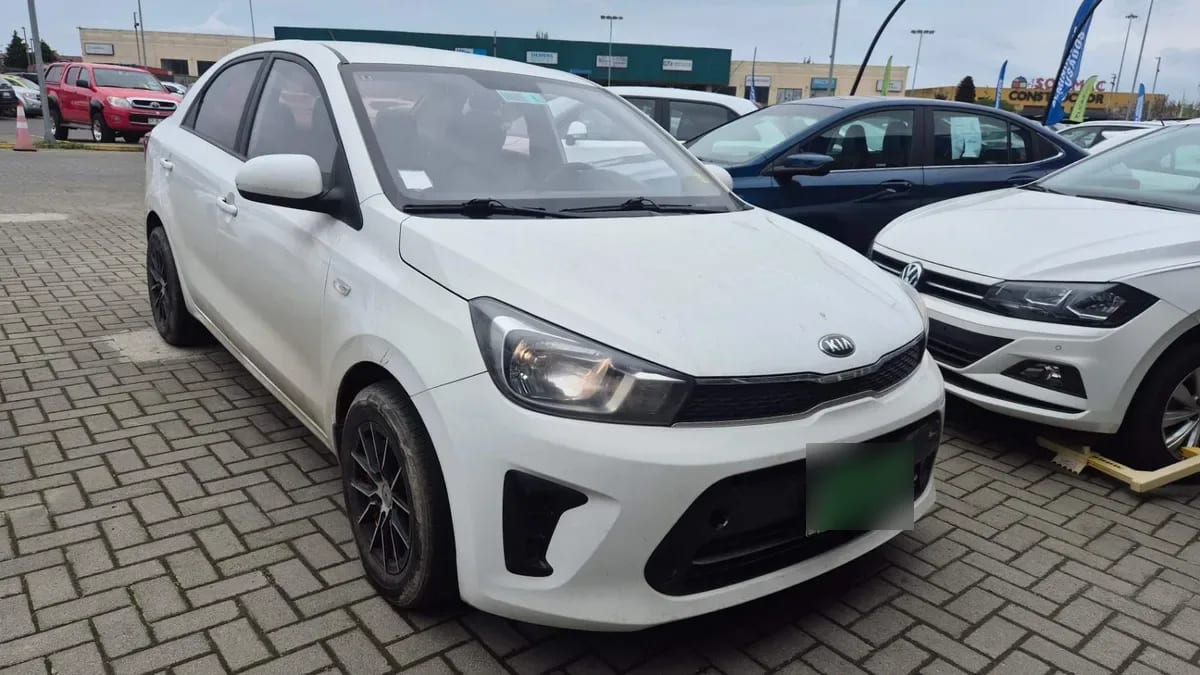 Kia Soluto 1.4 Lx 4x2 Ac Mt 4p año 2021