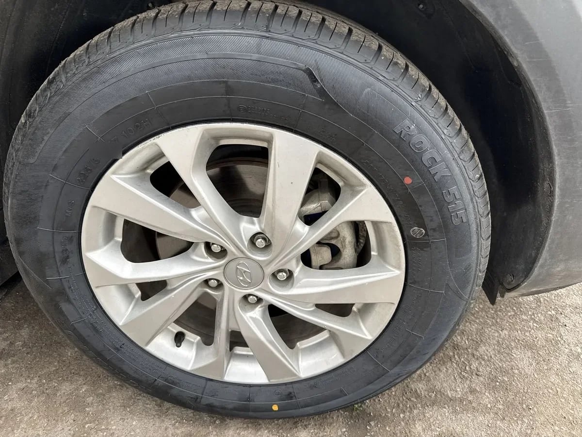Hyundai Tucson 2.0 Plus Fl 4x2 Mt 5p año 2021