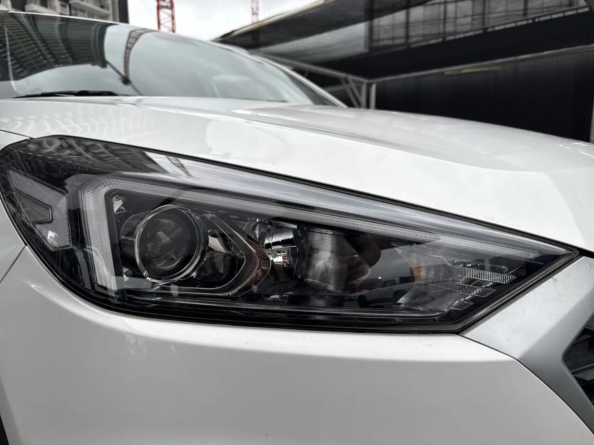 Hyundai Tucson 2.0 Plus Fl 4x2 Mt 5p año 2021
