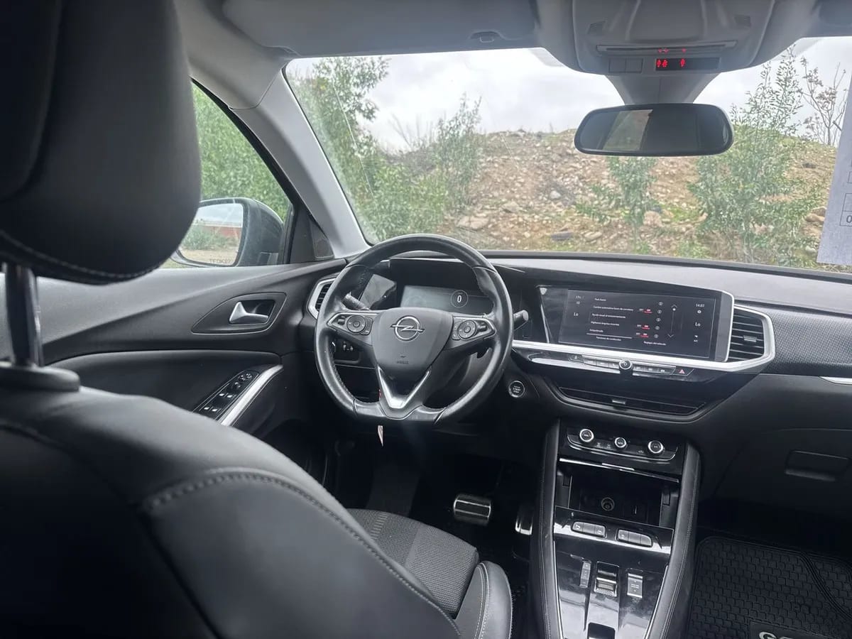 Opel Grandland 1.2t Gs Line 4x2 At 5p año 2024