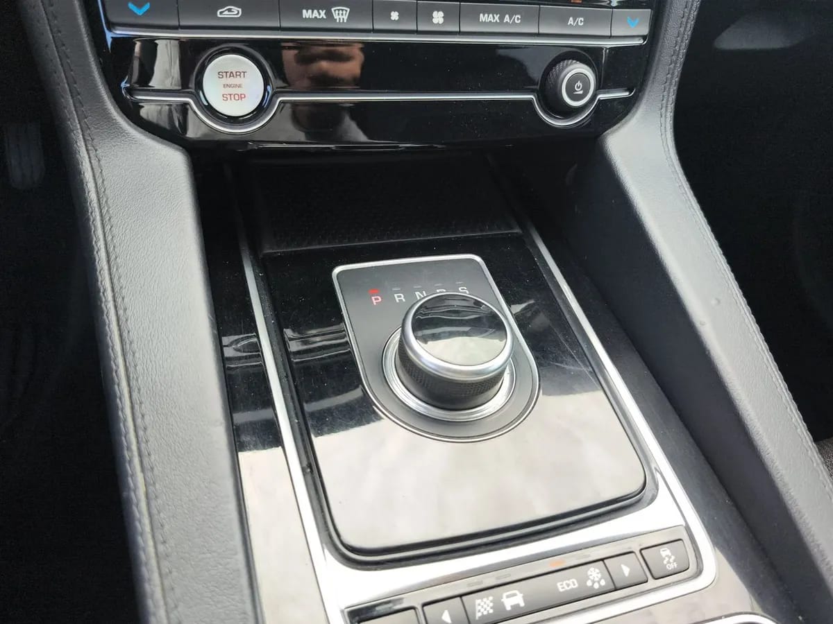 Jaguar F-Pace 3.0 Sc R-Sport Awd At 5p año 2017
