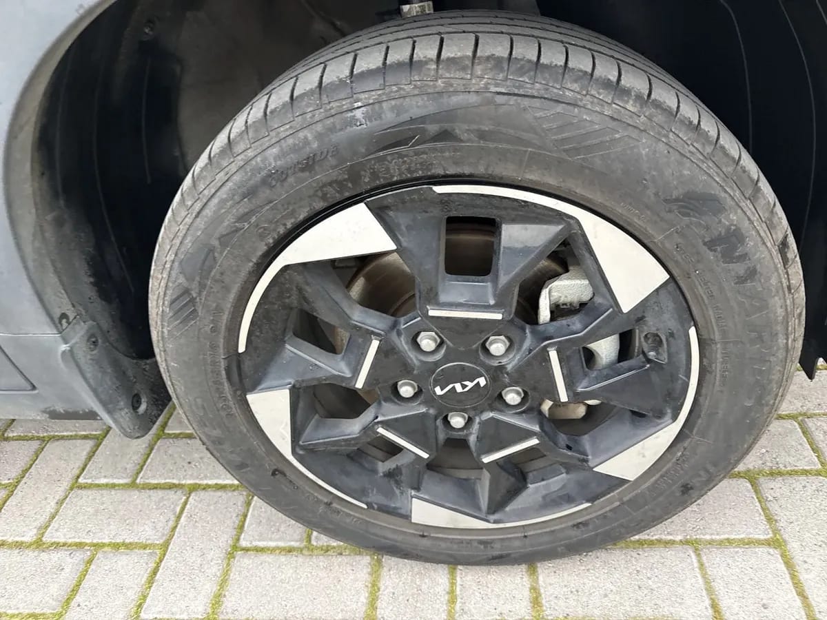 Kia Sonet 1.5 Ex 4x2 Ivt Ri At 5p año 2025