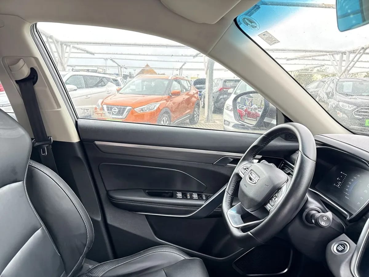 Geely Azkarra 1.5t Comfort 4x2 6at 5p año 2022