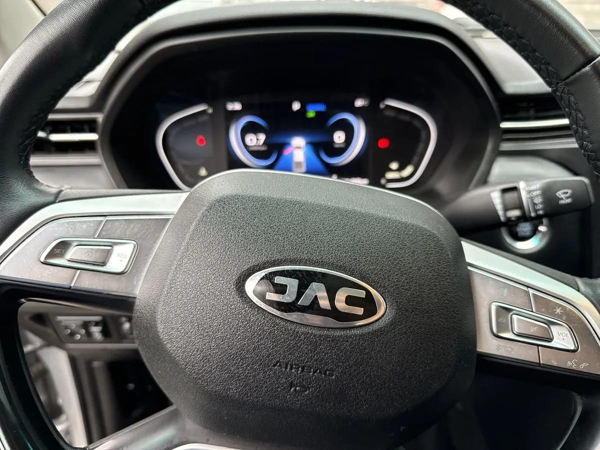 JAC T8 2.0 Advance 4x4 Diesel Mt 4p año 2025