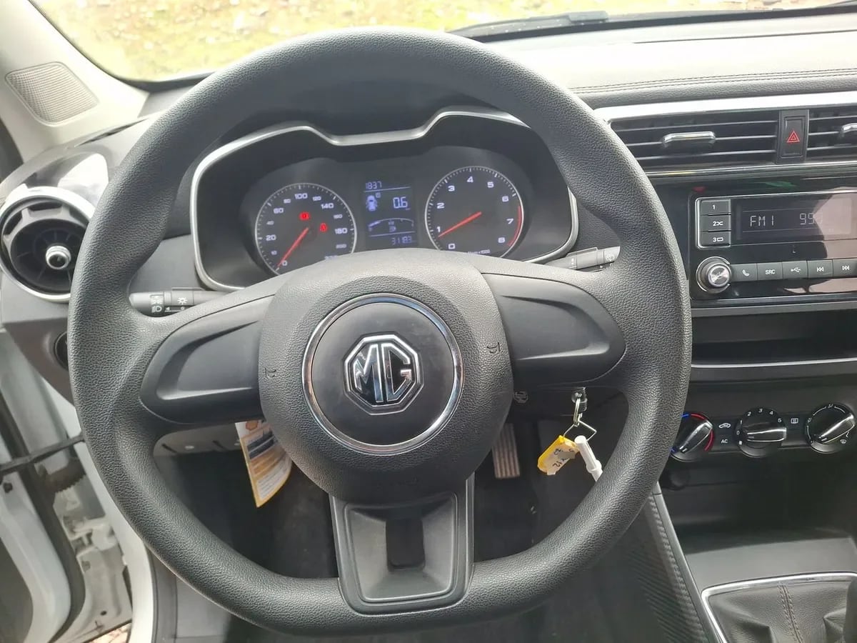 MG Mg Zs 1.5 Std 4x2 Mt 5p año 2023
