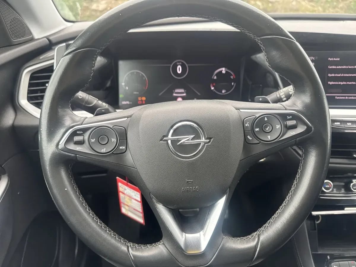 Opel Grandland 1.2t Gs Line 4x2 At 5p año 2024