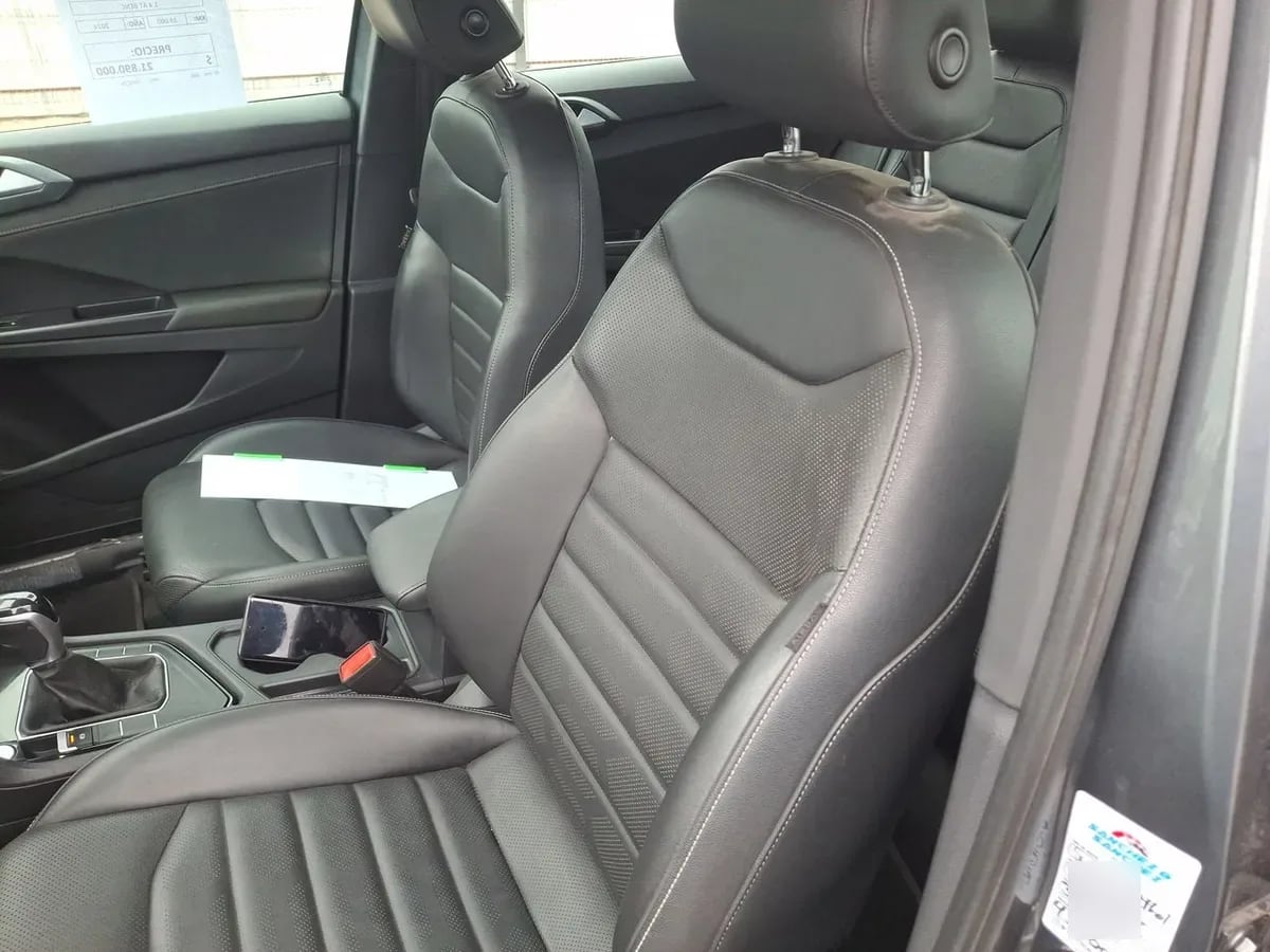 Volkswagen Taos 1.4 Tsi Highline 4x2 At 5p año 2024