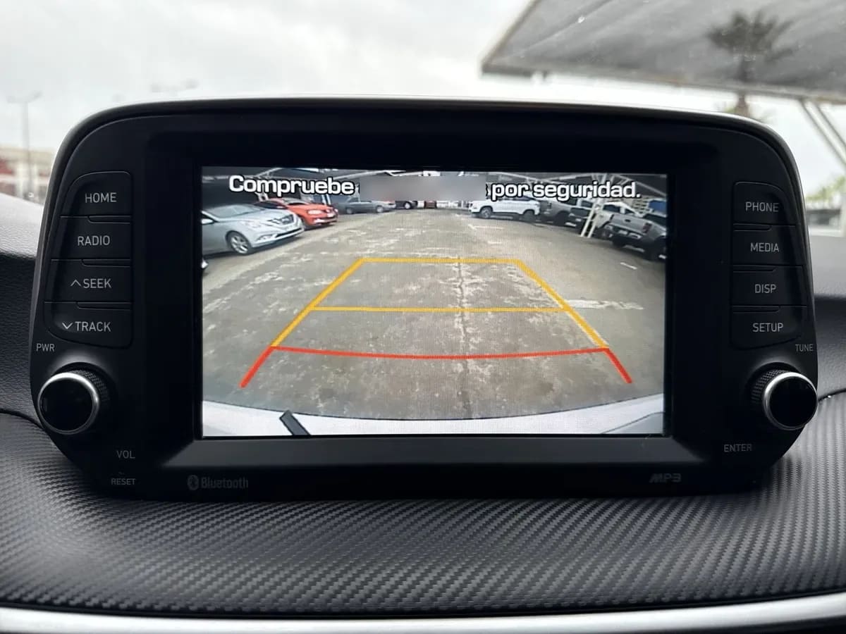 Hyundai Tucson 2.0 Plus Fl 4x2 Mt 5p año 2021