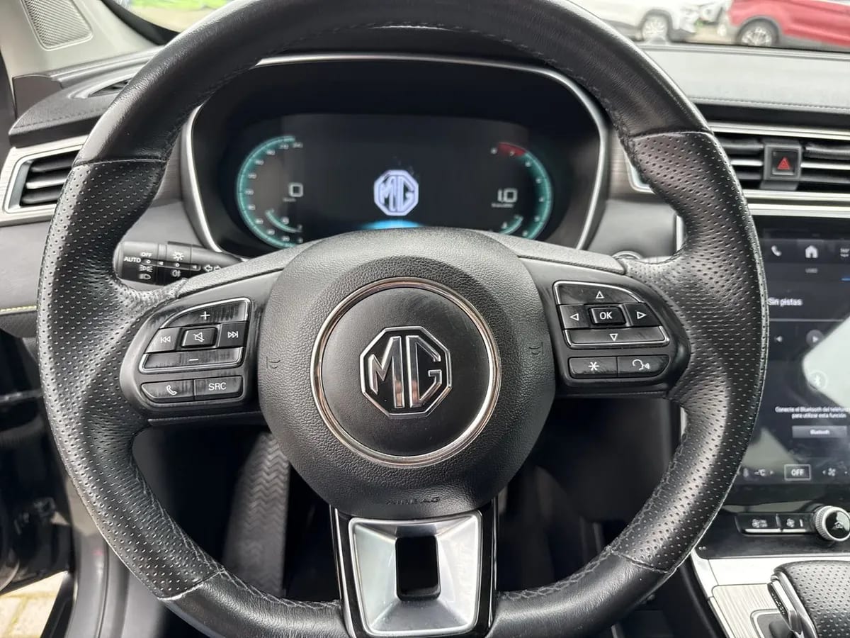 MG Mg Rx5 1.5t Dlx 2wd Dct At 5p año 2023