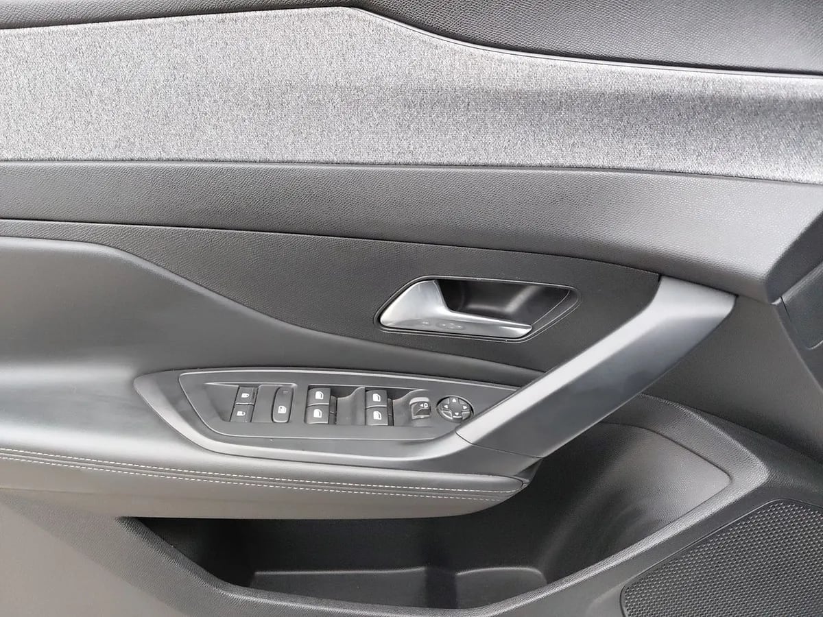 Peugeot 308 1.2 Allure Pack Puretech 130 4x2 Eat8 5p año 2023