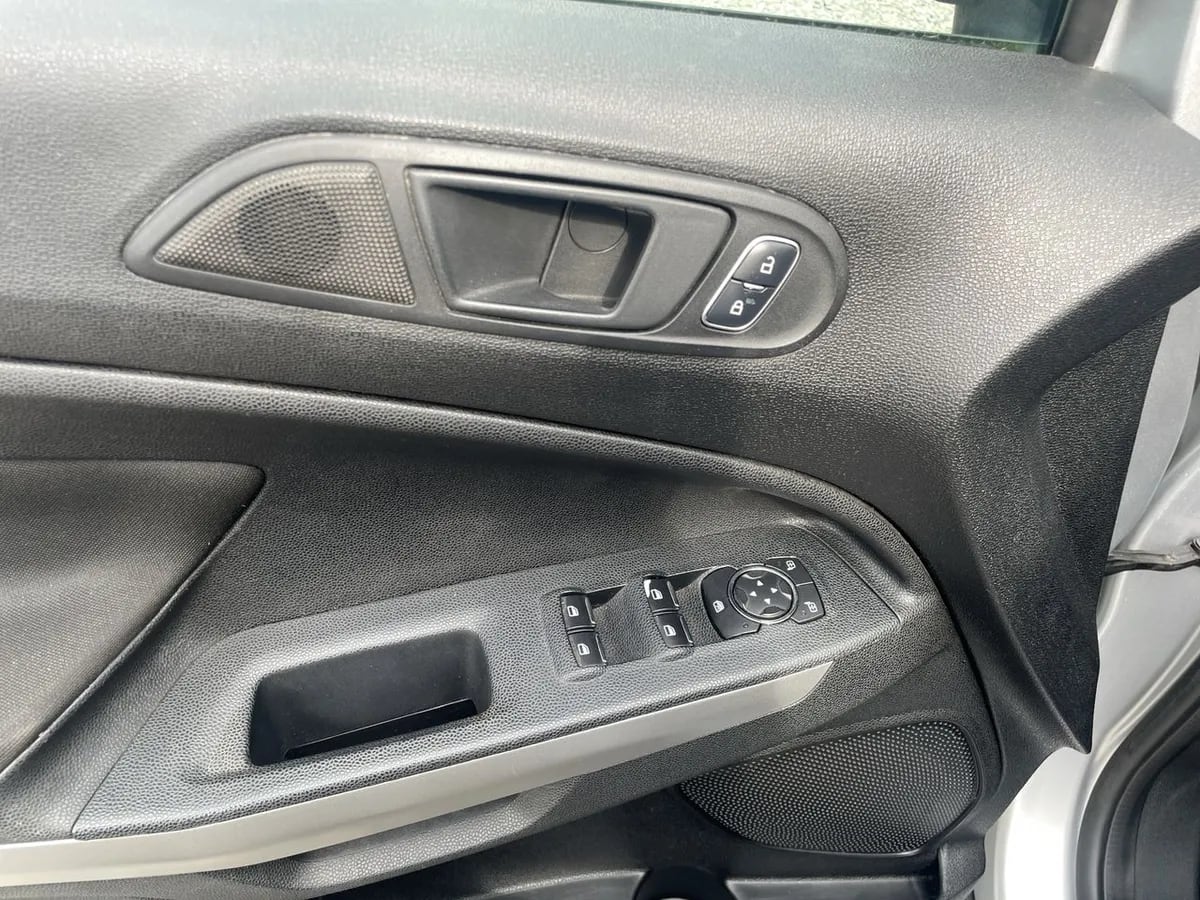 Ford Ecosport 1.5 Se 4x2 Mt 5p año 2018