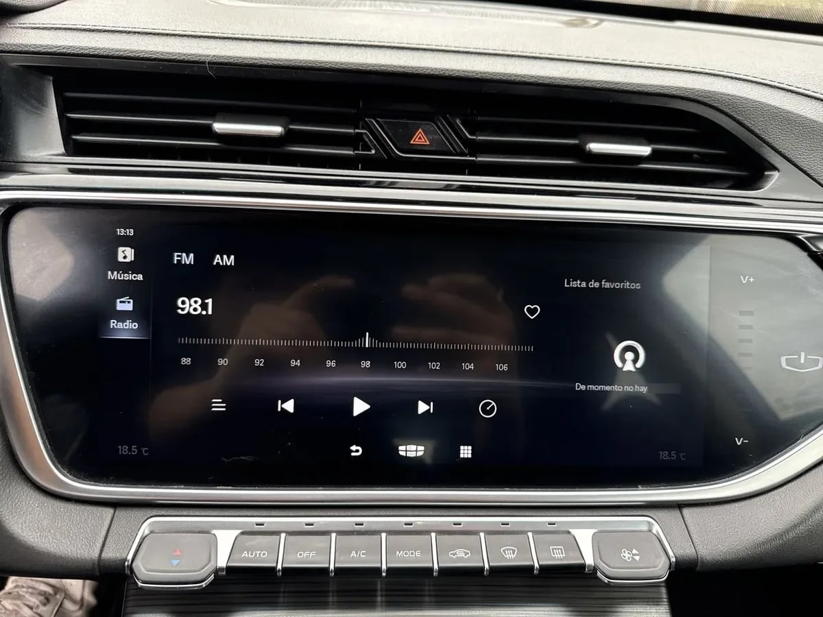Geely Azkarra 1.5t Comfort 4x2 6at 5p año 2022