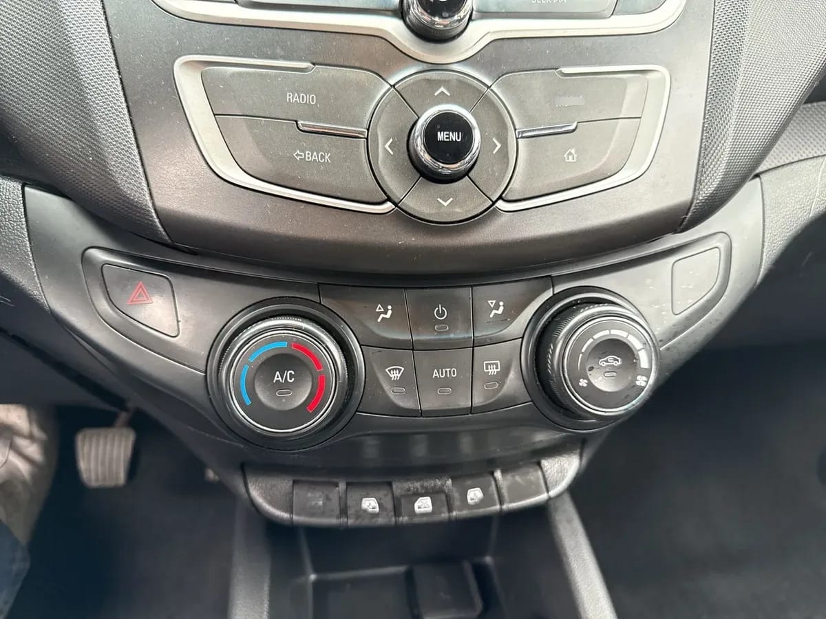 Chevrolet Sail 1.5 Ls 4x2 Mt 4p año 2022