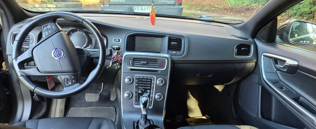 VOLVO S60 1.6 D2 Comfort Sv Plus At Diesel año 2019