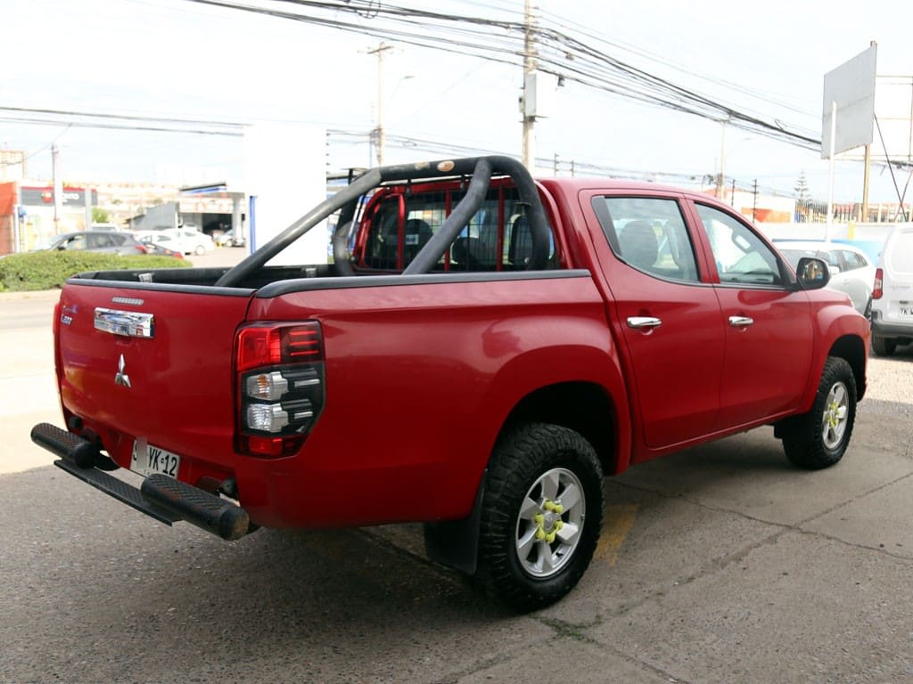 Mitsubishi L200 Katana Crt 4x4 2.4 año 2023