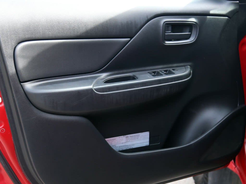 Mitsubishi L200 Katana Crt 4x4 2.4 año 2023