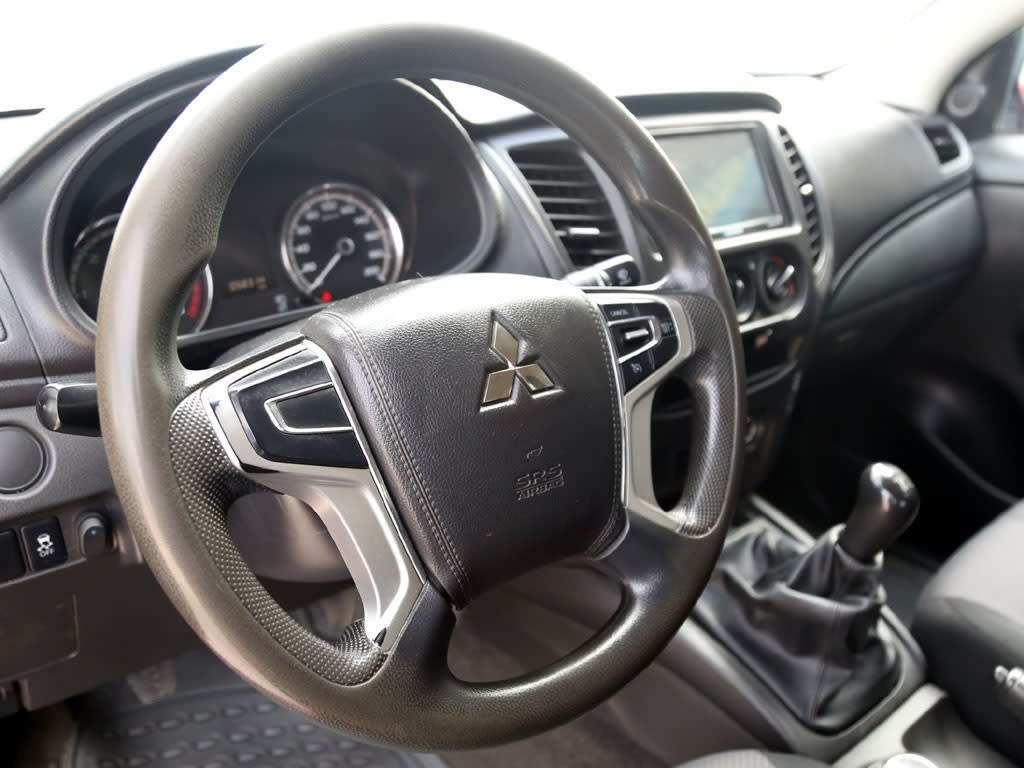Mitsubishi L200 Katana Crt 4x4 2.4 año 2023