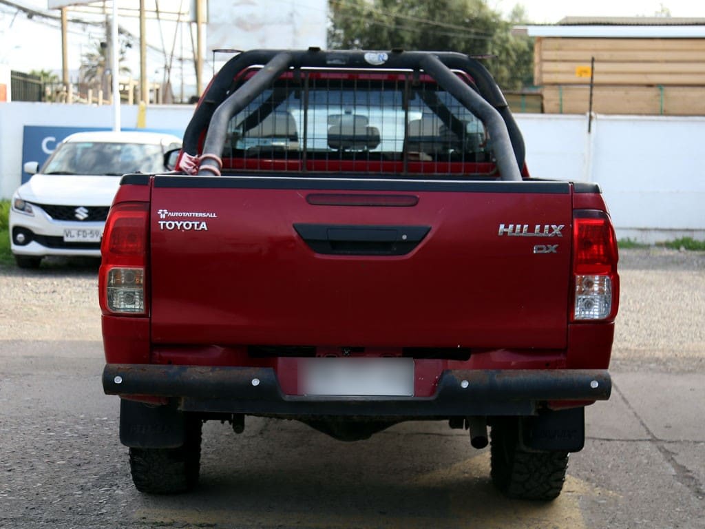 Toyota Hilux D Cab Dx 4x4 2.4 año 2022