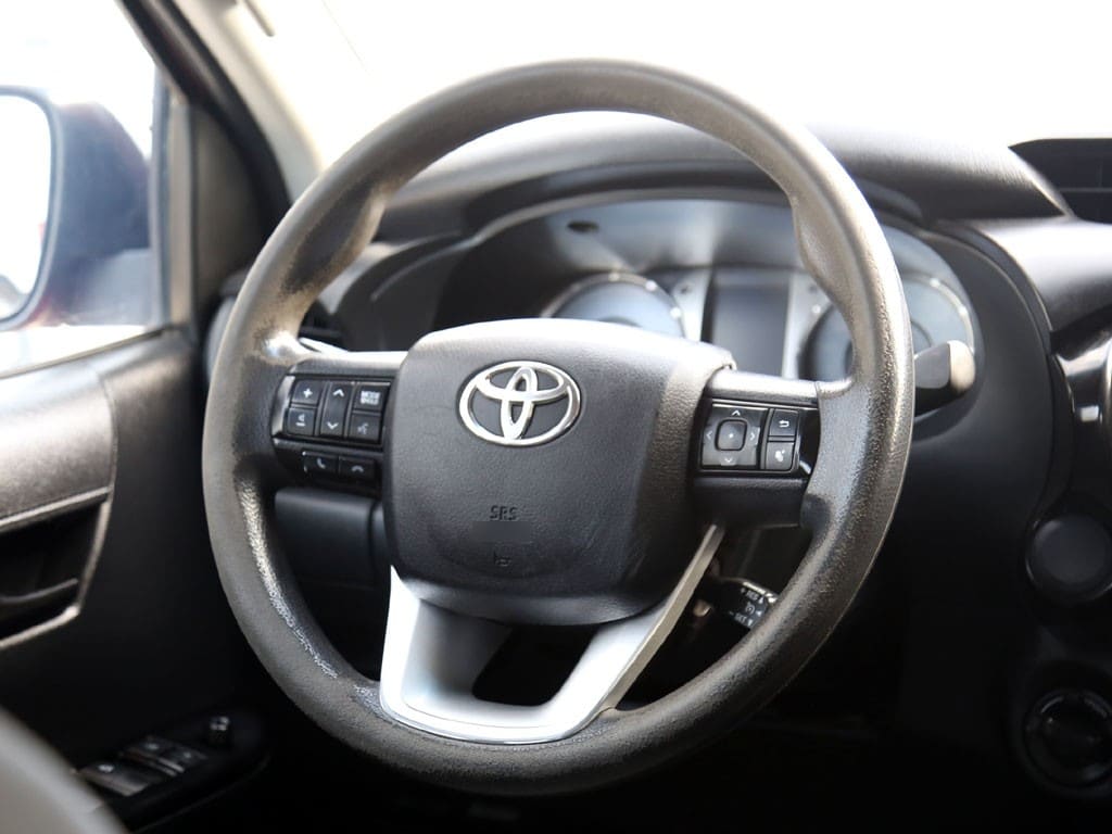 Toyota Hilux D Cab Dx 4x4 2.4 año 2022