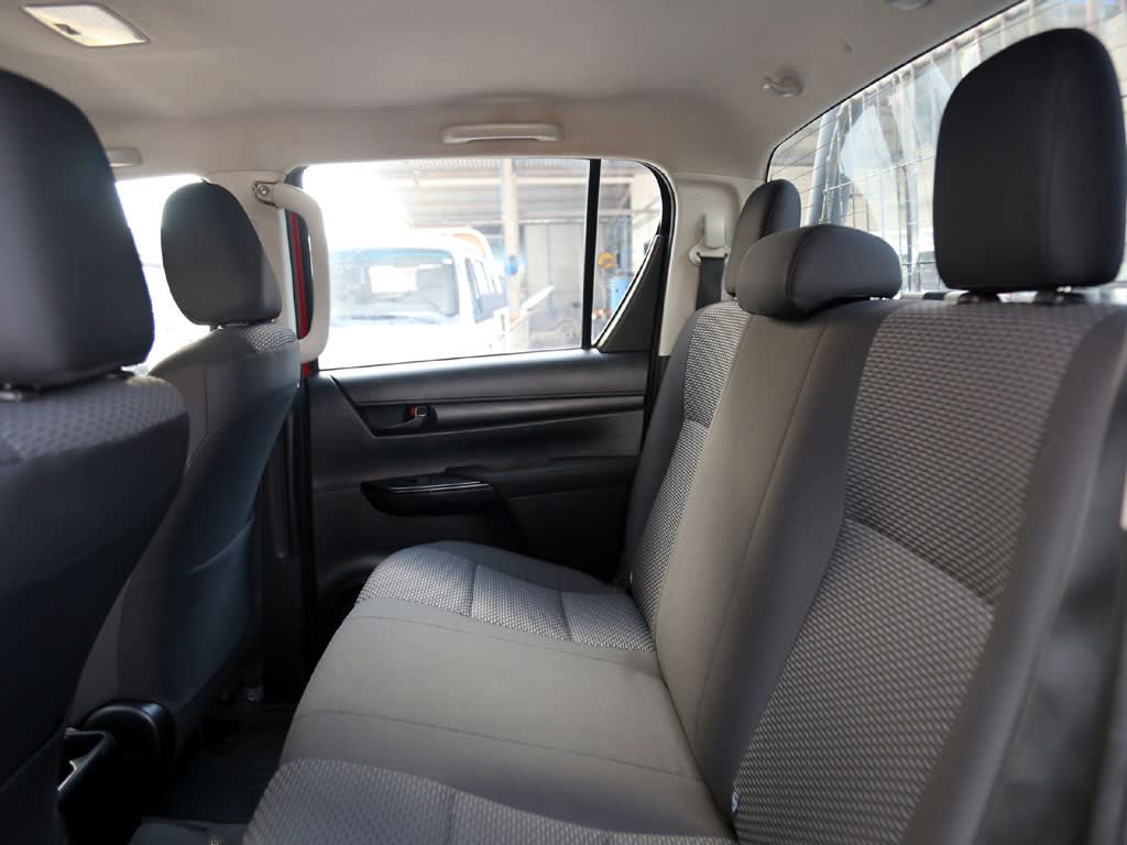 Toyota Hilux D Cab Dx 4x4 2.4 año 2022
