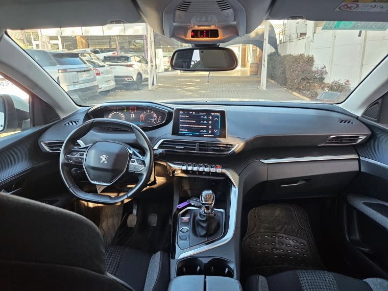 Peugeot 3008 3008 Puretech 1.2l año 2022