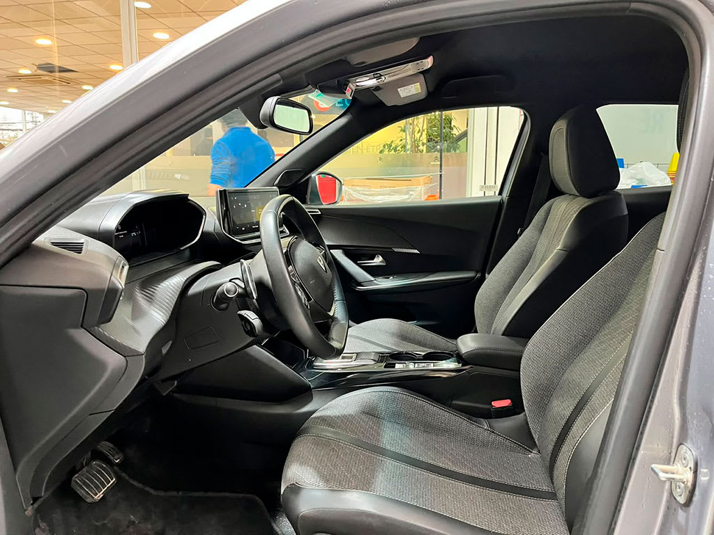 Peugeot 2008 1.2 Active año 2024