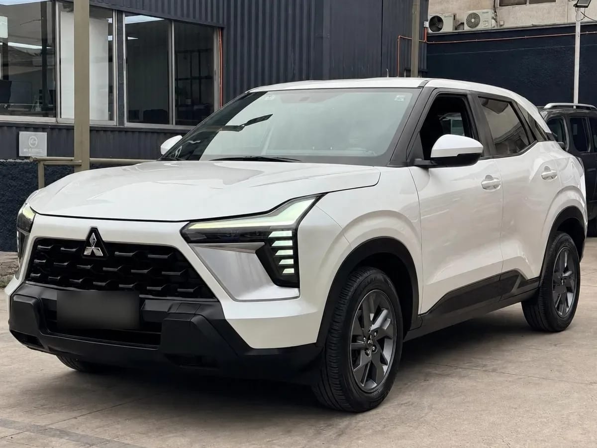 MITSUBISHI OUTLANDER Otra año 2025