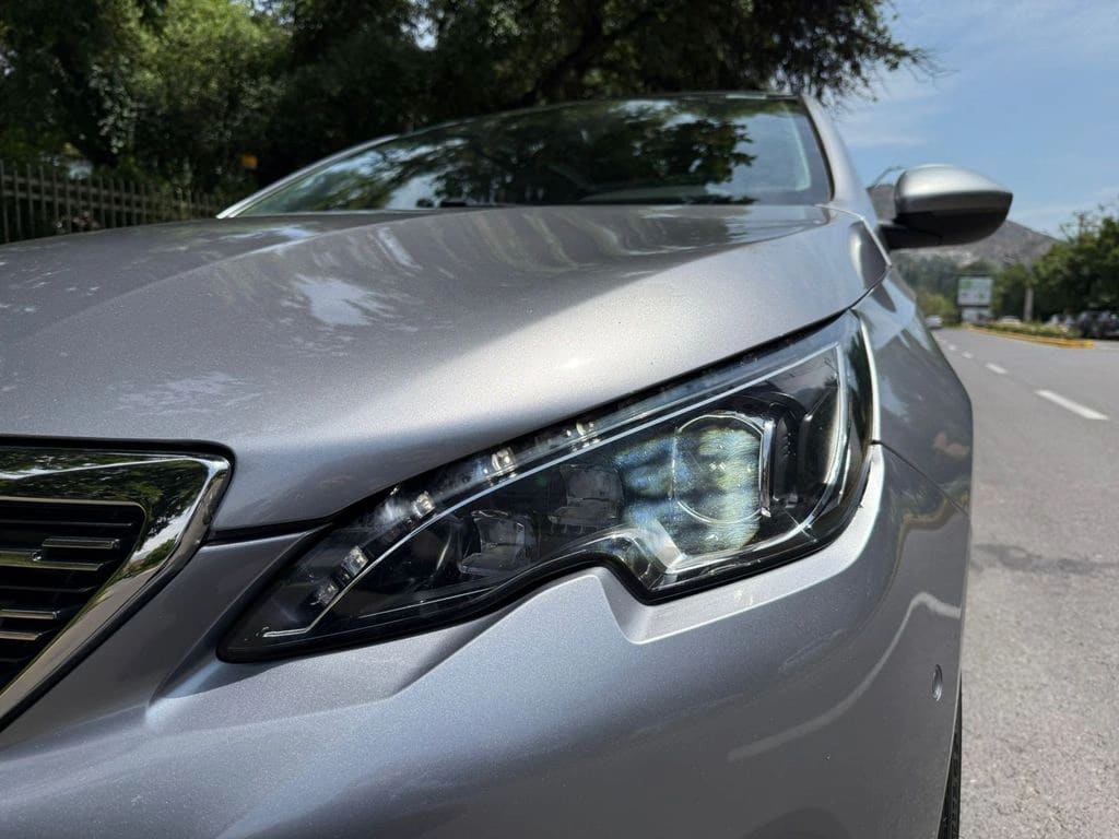 Peugeot 308 Feel 1.5 Diesel At8 año 2020