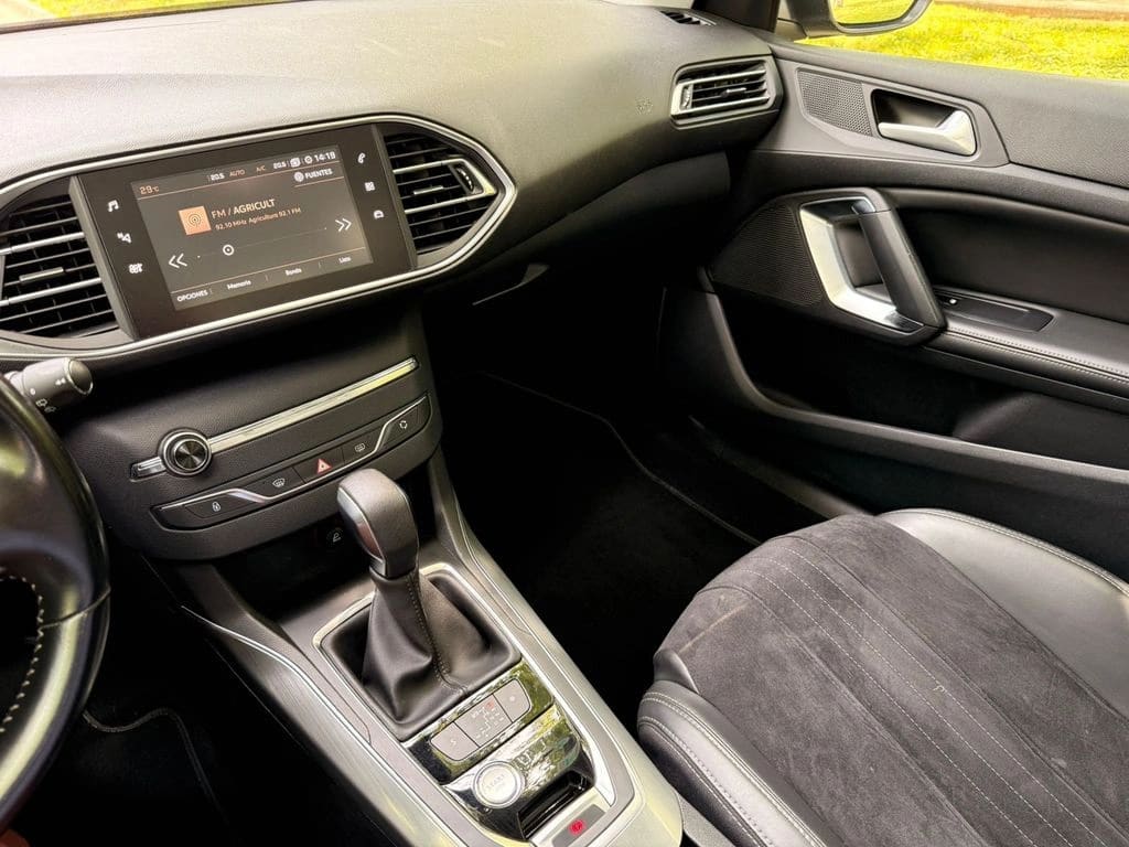 Peugeot 308 Feel 1.5 Diesel At8 año 2020