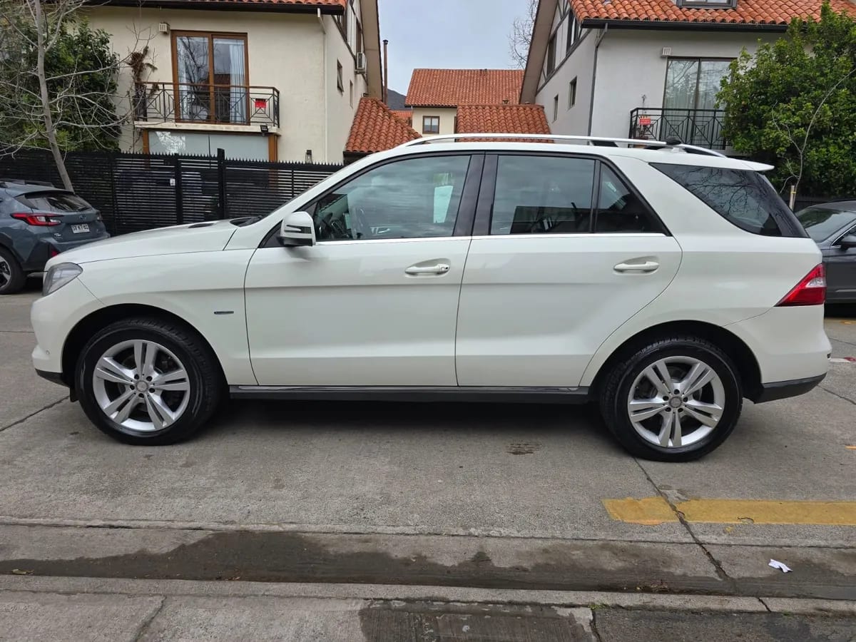 MERCEDES BENZ ML350 3.5 At año 2013