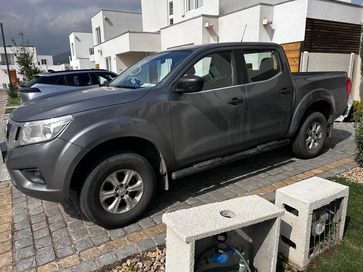 NISSAN NP300 2.5 Dc S Mt año 2018