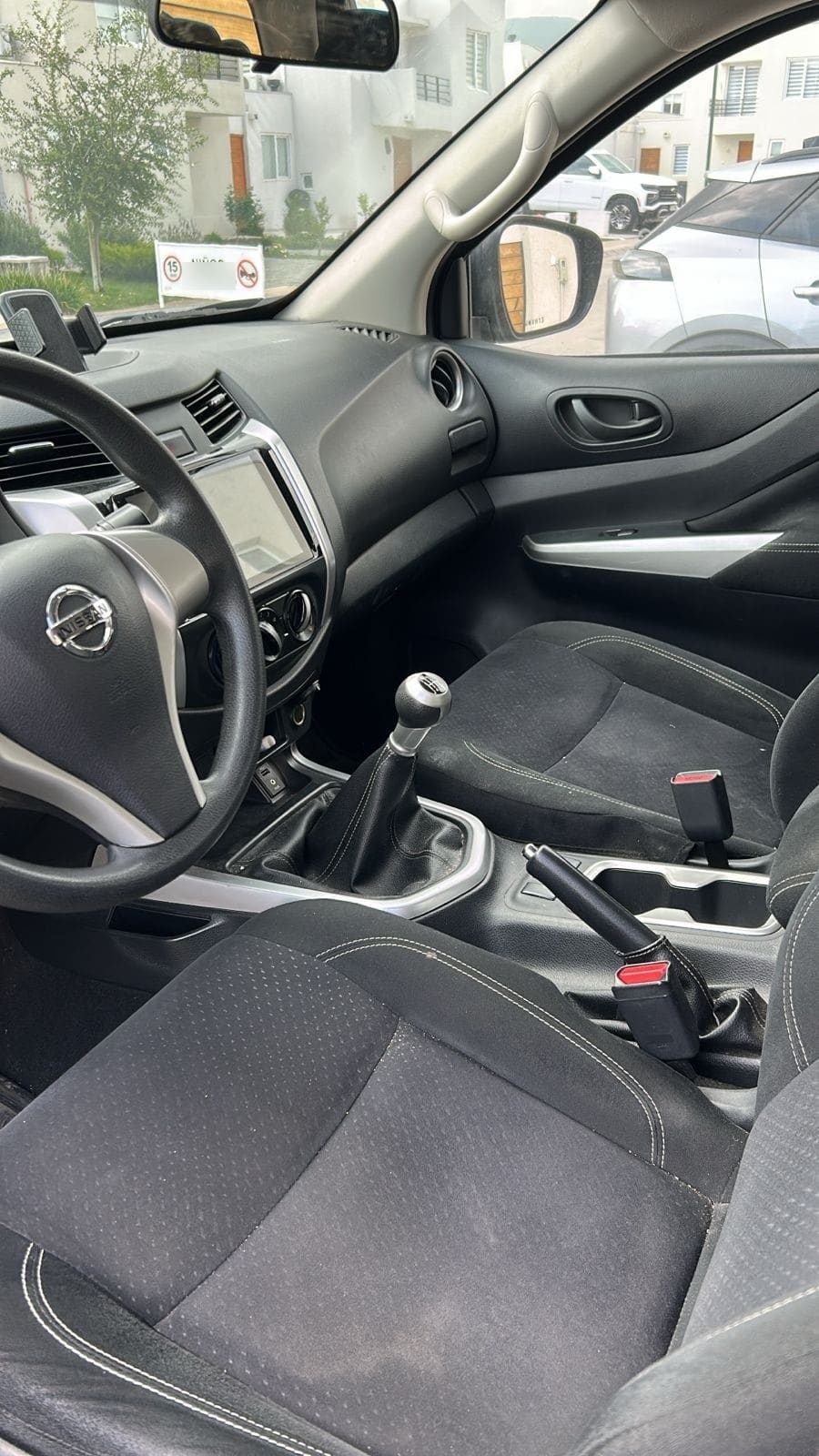 NISSAN NP300 2.5 Dc S Mt año 2018