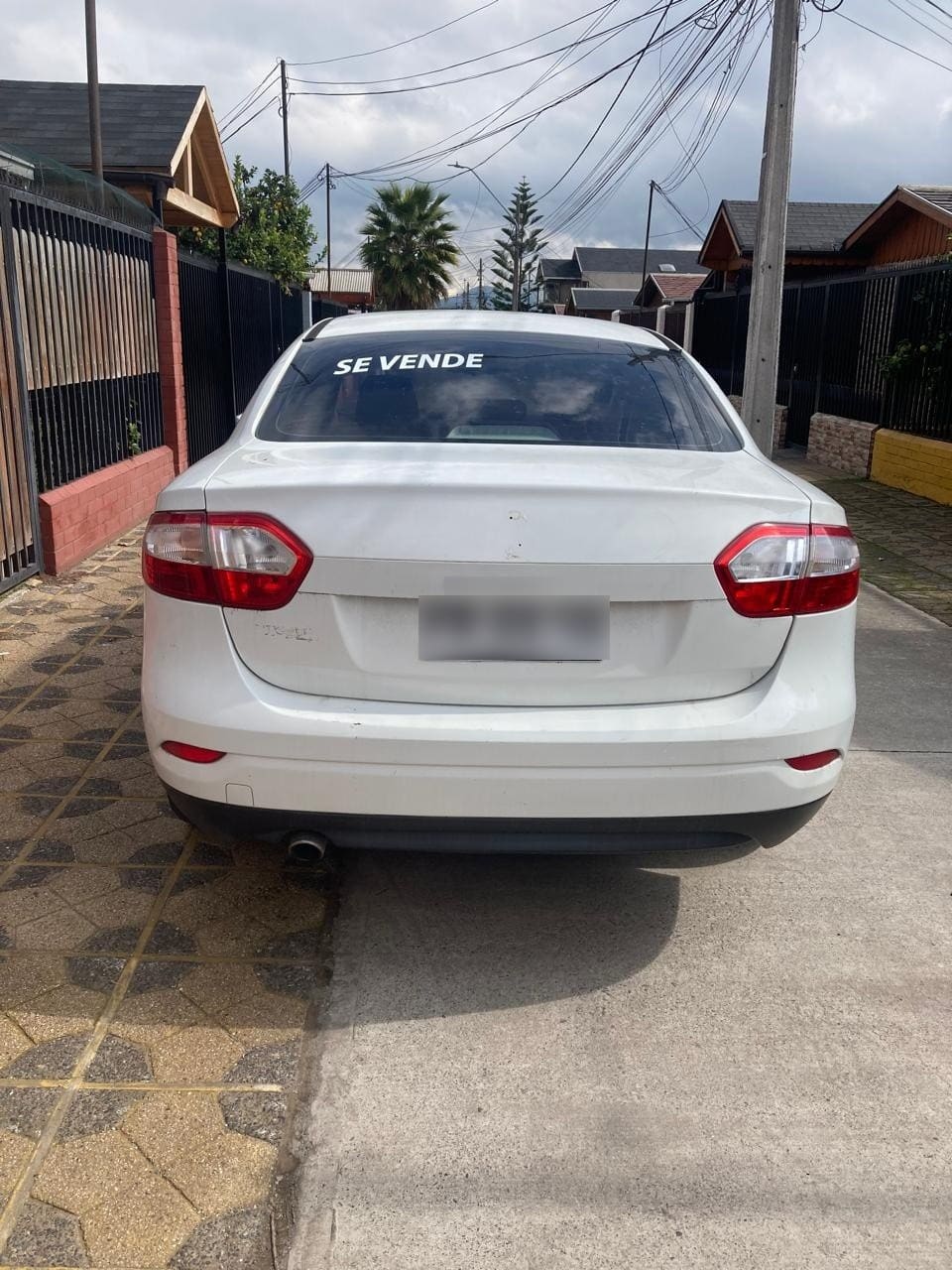 RENAULT FLUENCE 2.0 Authentique Mt año 2012